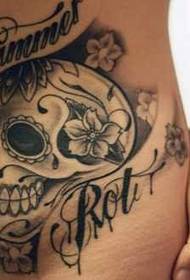 Modello di tatuaggio in vita