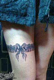 Modello di tatuaggio di pizzo sexy gamba