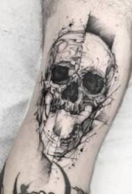 Tatuaggi ventosi scuri 9 Tatuaggi neri scuri apprezzano