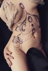 Doceń seksowny wzór tatuażu z koronkowym łańcuchem klejnotów na dziewczynach