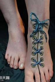 脚部蝴蝶结纹身图案