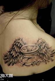Modello tatuaggio leggero ali di spalla
