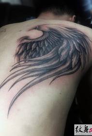 Топ десет експлозивни тетоважи со крилја тетоважи