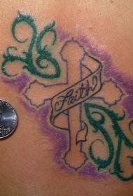 Schema di tatuaggio croce e vite verde