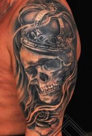 Stegno črni pepel in vzorec tetovaže krone
