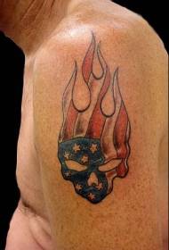 American Patriot Tattoo Pattern con spalla colorata Burning