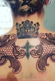 Духтар бозгашт хати сиёҳ эскизи эҷодӣ унсури болҳои тасвирҳои tattoo