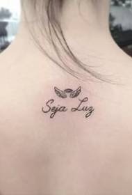 Ko nga huinga Ultra-ngawari mo nga hoahoa tattoo iti iti