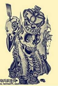 Modello di tatuaggio corona teschio manoscritto