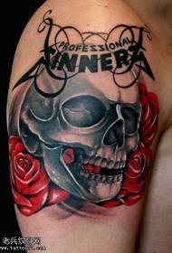 Wzór tatuażu tatuaż róża ramię
