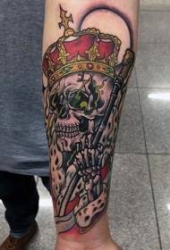 Uzbrój nową czaszkę króla szkoły z wzorem tatuażu korony