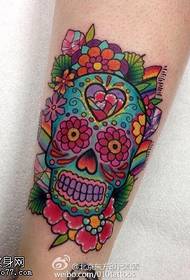 Kallef gemoolt Schädel Blummen Tattoo Muster