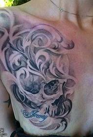 Padrão de tatuagem de tatuagem no peito