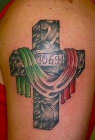 Croce di pietra cù mudellu di tatuaggi di bandiera italiana