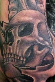 Kézzel barna emberi koponya tetoválás minta