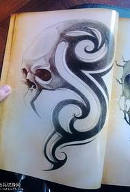 Totem skull tattoo pattern