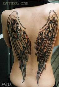 Vackra tatueringmönster för ängelvingar på baksidan