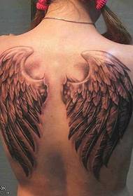 Natrag lijepi uzorak tetovaže krila