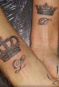 Sumbanan nga sumbanan sa tattoo sa korona nga romantiko