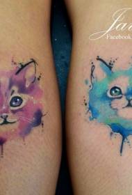 Patrón de tatuaxe de gato de cor linda