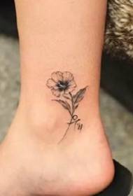 Tattookpụrụ egbugbu dị mfe - 9 obere ọhụụ foto dị mfe ma dị mfe