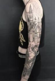 tetovējumu komplekts uz melnām un pelēkām arhitektūras tēmām