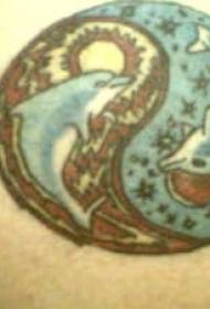 Ang kolor sa kolor sa yin ug yang dolphin tattoo pattern