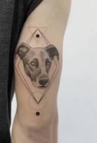 18 gruppi di piccole immagini di piccoli tatuaggi in stile pungiglione