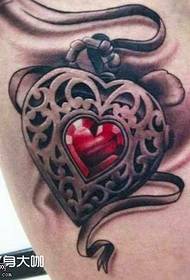 Back love diamondi tattoo pateni