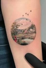 Round Landscape Tattoo - Maraming Mga Geometric Rounds