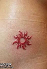 Modello di tatuaggio sole totem di colore