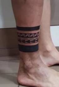 8 bracci totem neri è tatuaggi di anelli di gamba