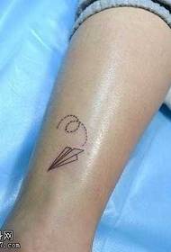 Riġel xejra alternattiva ta 'disinn tat-tatwaġġ tal-ajruplan tal-karti
