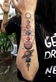 Tattoo Cosmic Tattoo ຄລາສສິກທີ່ຕັ້ງໄວ້ຂອງການສັກຢາດາວເຄາະໂລກ