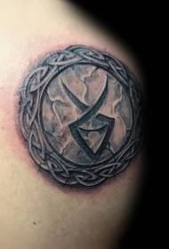 Totem celtico piccolo modello di tatuaggio rotondo