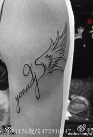Tetovacie krídla na ramenných krídlach