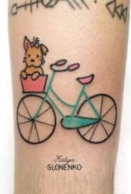 Seti i vogël i freskët i fotove të tatuazheve të biçikletave