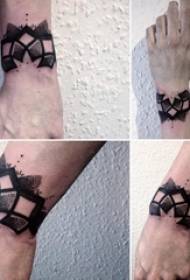 Armas na mBuachaillí ar Leideanna Sceitseála Dubha Dubha Gnéithe Geoiméadracha Pictiúr Bracelet Cruthaitheach Pictiúr Tattoo