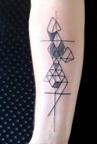 Schoolmeisje arm op zwarte lijn geometrische element creatieve grappige abstracte tattoo foto
