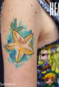 Плече аквареллю малюнок татуювання зірки з п'ятикутною зіркою