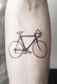 Riteņbraukšanas tetovējumi - vienkāršu velosipēdu līniju komplekts, melns mazs, svaigs tetovējums