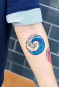 Water wave tattoo kleur lytse frisse groep Wave tattoo-ôfbyldings