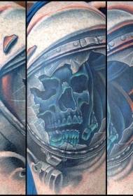 Astronauta de calavera colorida con patrón de tatuaje de casco roto