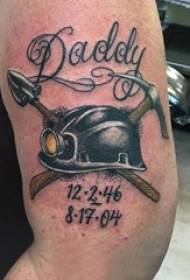 Braccia dei ragazzi su Grey Sketch Sting Tips nero Immagine creativa del tatuaggio dell'armatura