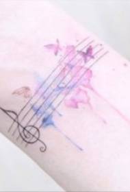 Nota Tatuaggi 9 note con una nota musicale tra la pelle
