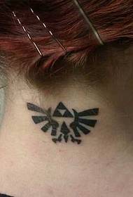 Bonic model de tatuatge fresc al coll