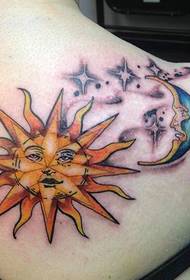 Petits tatouages au soleil que tout le monde aime beaucoup