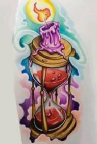 Dobro izgledajo tatoo 9 urnih stekel in slike rokopisa