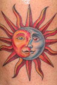 लेग रंगीत सूर्य आणि चंद्र टॅटूची चित्रे