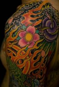 Modello di tatuaggio colorato stile asiatico fiamme e fiori